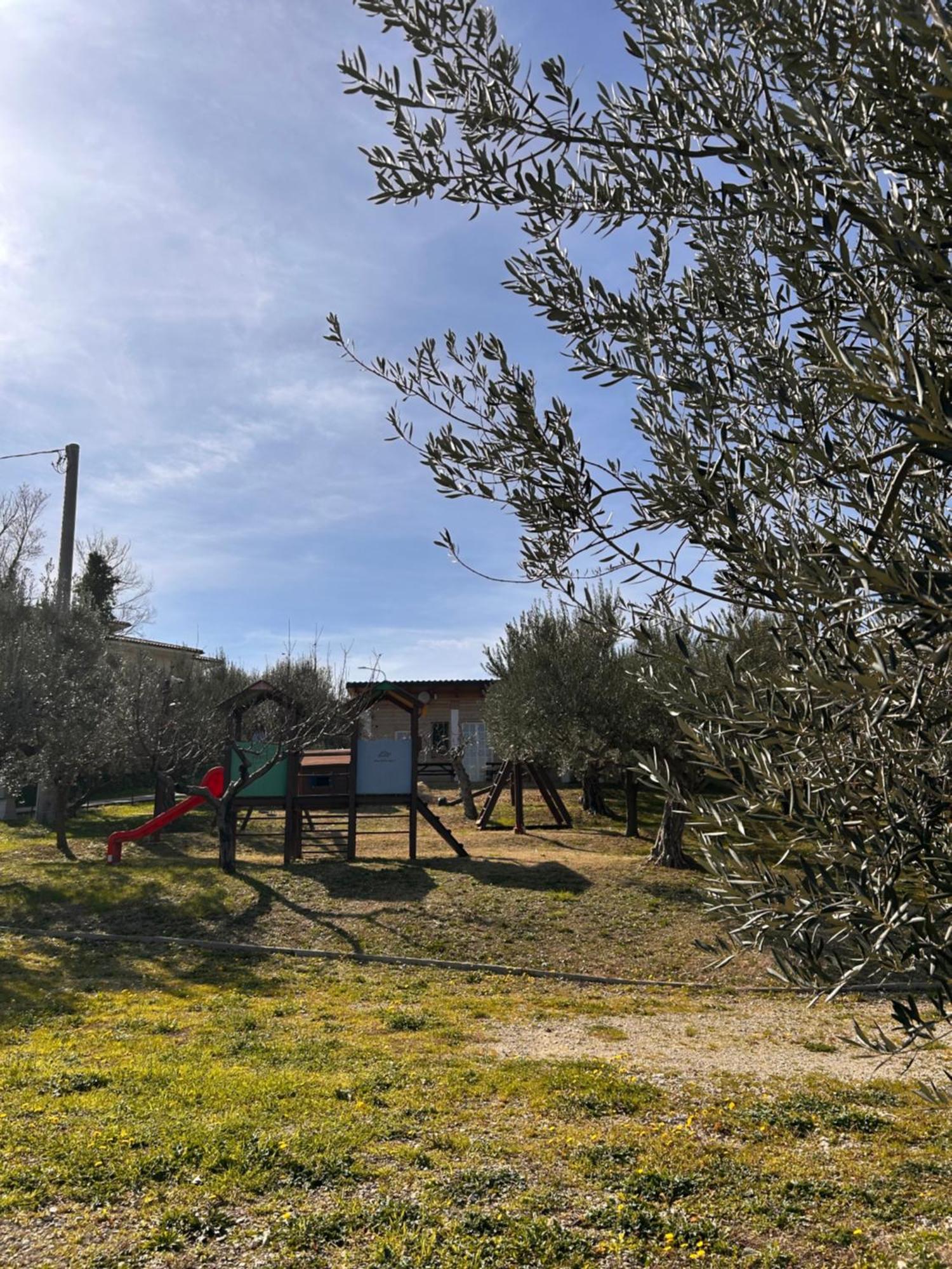 Oasi Macerina Alanno Exterior foto